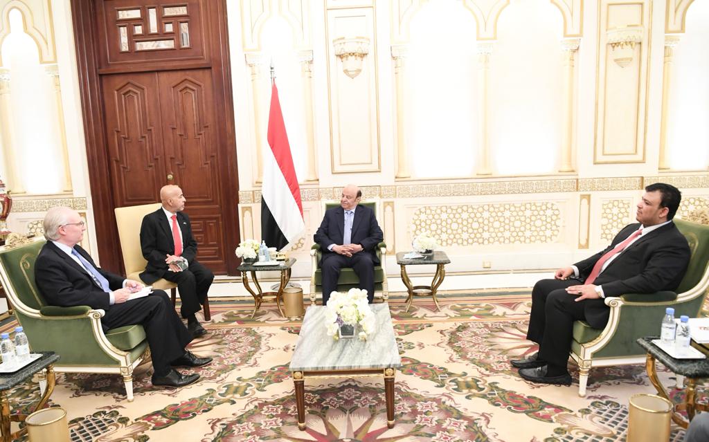 المبعوث الأمريكي يؤكد على تنسيق الموقف مع الدول الخمس لدعم اليمن وشرعيتها
