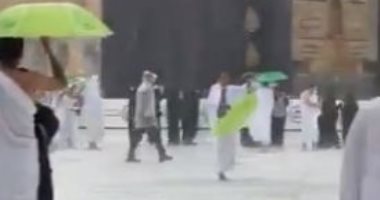 شاهد بالفيديو: السيول والأمطار الغزيرة تغرق مكة المكرمة وساحات المسجد الحرام