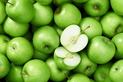 ما الذي يفعله تناول التفاح الأخضر في أجسادنا