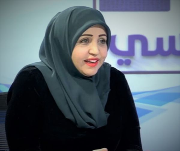 بالفيديو: محامية يمنية تكشف عن فظائع تحدث في معسكرات الحوثي.. وتوجه رسالة عاجلة للأمهات!