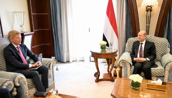 مصدر حكومي: المسودة الأممية لتمديد الهُدنة تمس سيادة اليمن ولم تتضمن فتح طريق رئيسي إلى تعز