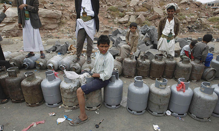 نفي حكومي لاتهامات حوثية حول عدم حقن قاطرات الغاز بمادة الميركبتان