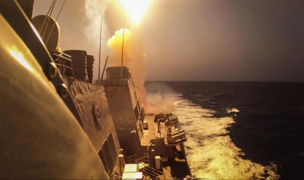 شركة أمن بحري : بلاغ عن ثلاثة انفجارات بالقرب من سفينة في البحر الأحمر