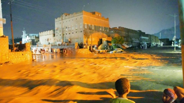 الكشف رسميًا عن الخسائر البشرية والأضرار الكبيرة التي تعرضت لها "تريم" جراء السيول الجارفة(فيديو)