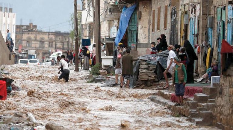 الفيضانات تضرب اليمن.. واكثر من 38 قتيلاً ومصاباً في يوم واحد