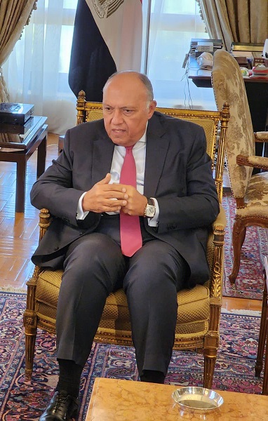 وزير الخارجية المصري: إجراءات الدخول والإقامة ليست عقابية بحق اليمنيين