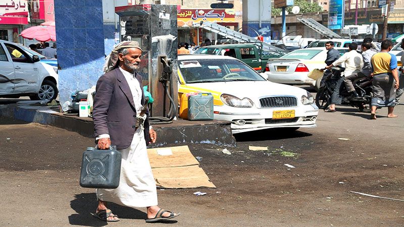 إطلاق دعوات للتظاهر بعد فرض الحوثيين زيادة في أسعار الوقود
