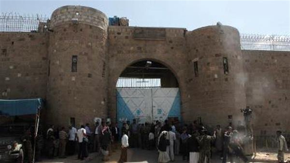 مليشيا الحوثي تختطف 12 طالبا وطالبة من جامعة صنعاء