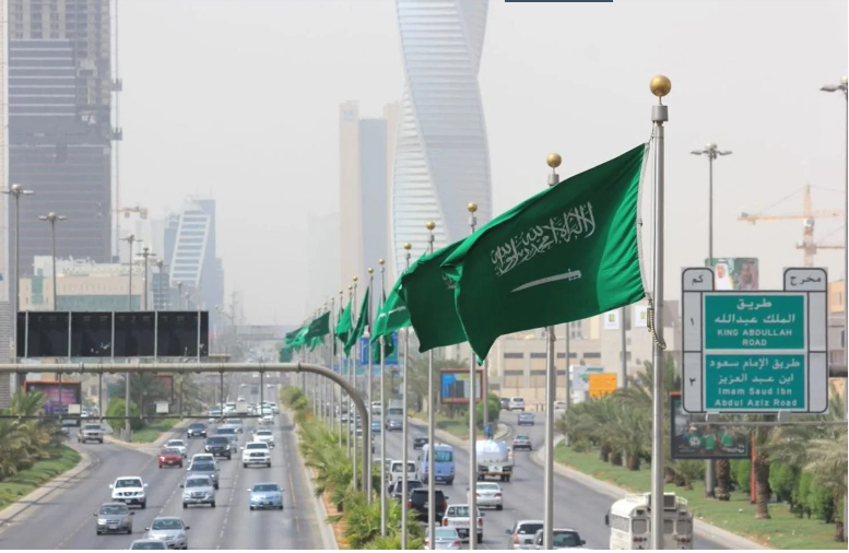 تحويل الدراسة عن بعد في عدد من مناطق السعودية بسبب سوء الطقس.. أسماء المناطق