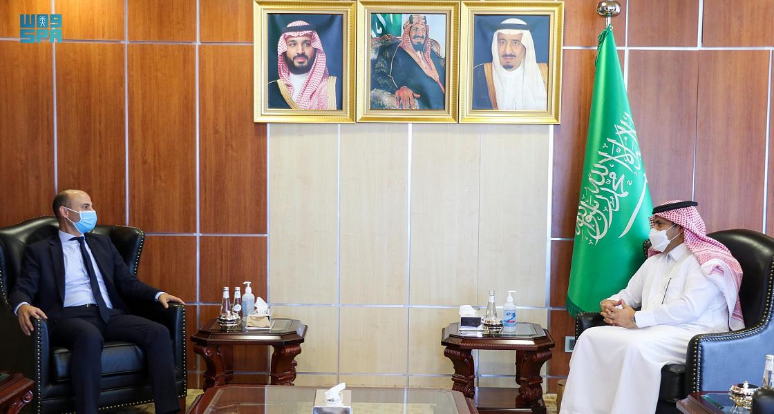 سفيرا السعودية وفرنسا يبحثان تقويض الحوثيين لجهود السلام