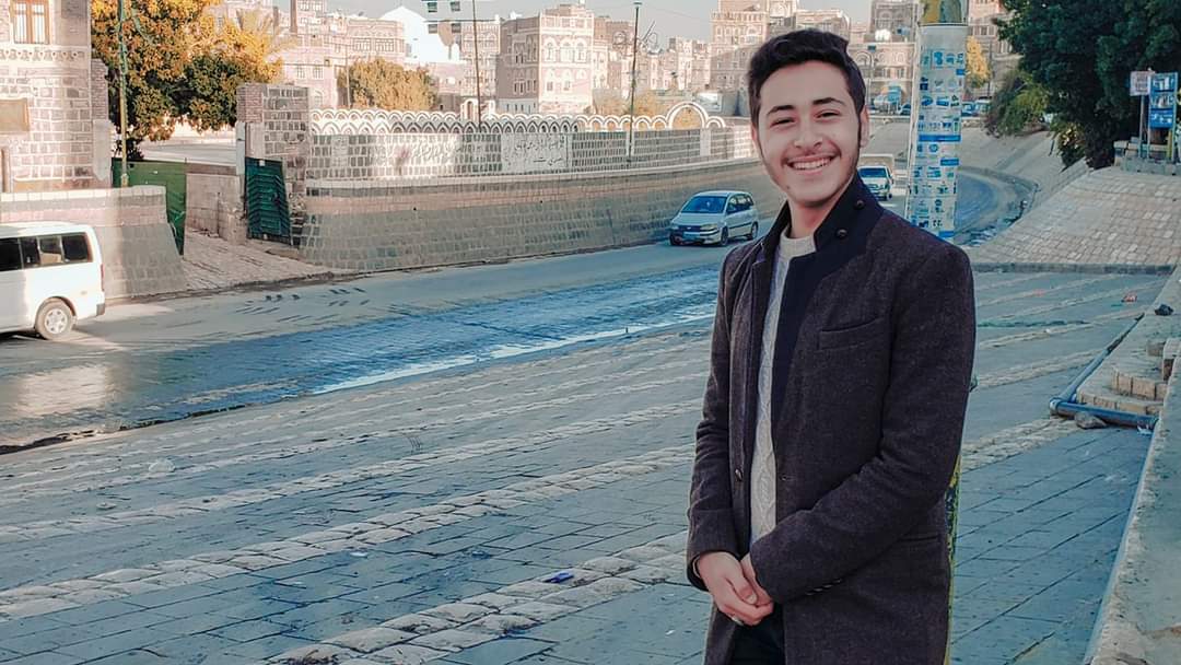 أول تعليق من النجم"شهاب الشعراني" بعد تعرضه لـ4 طعنات في صنعاء
