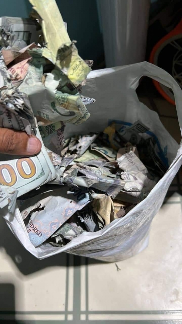 مسلح يفجر قنبلة يدوية في محل صرافو بتعز
