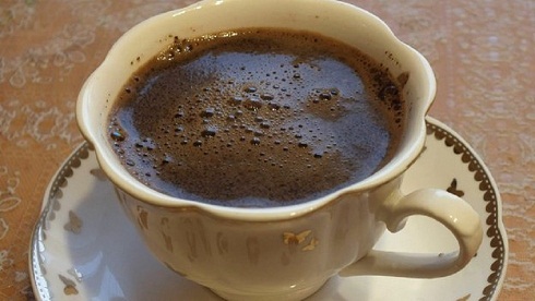  فوائد وأضرار تناول القهوة الصباحية