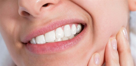 ما تأثير التوتر على صحة الأسنان؟