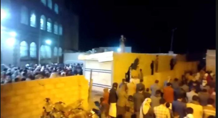 ذمار.. مليشيا الحوثي تمنع إقامة صلاة قيام الليل في مساجد تابعة للسلفيين