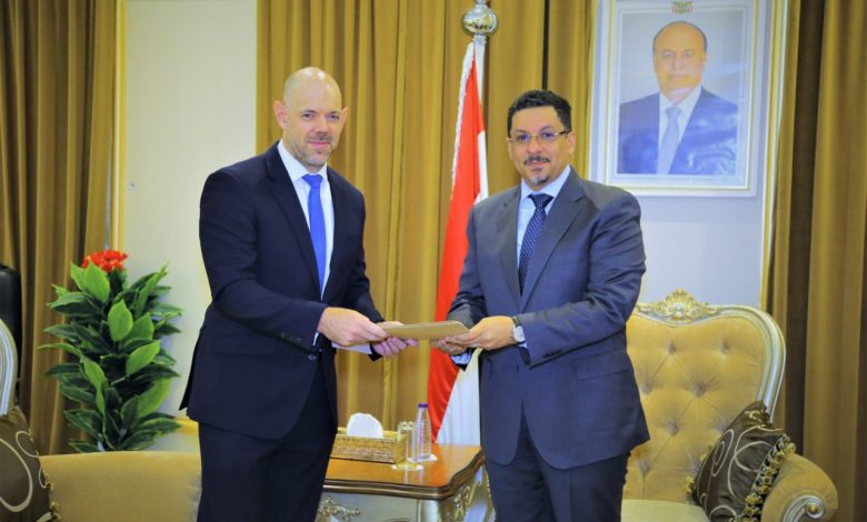 السفير البريطاني لدى اليمن: هدفي مساعدة اليمنيين للحصول على سلام دائم
