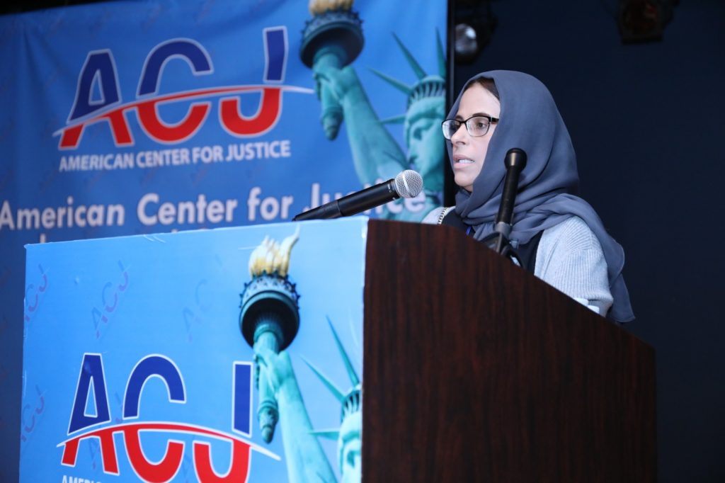 اختيار اليمنية"لطيفة جامل" رئيسةً للمركز الأمريكي للعدالة