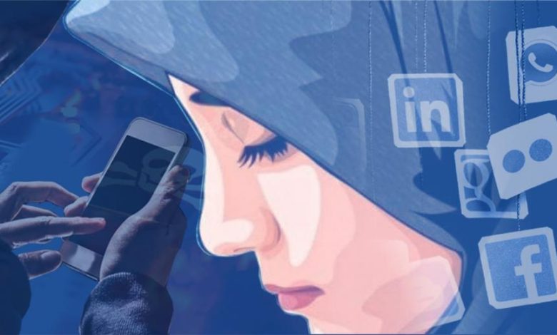 تقرير حقوقي: عوامل فردية واجتماعية وراء وقوع الفتيات في مصيدة الابتزاز الإلكتروني باليمن