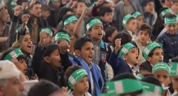 الحكومة تحذر من خطورة المدارس الحوثية المغلقة