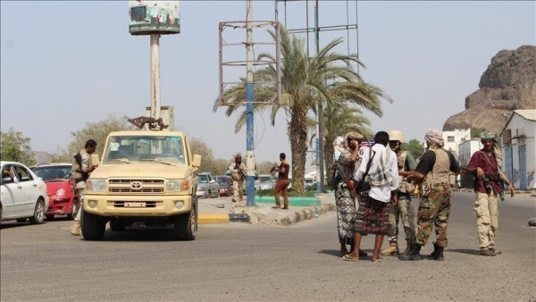 لحج: مقتل 5 أشخاص على الأقل وإصابة آخرين جراء اشتباكات عنيفة بين قبائل الصبيحة وقوات تابعة للعمالقة 