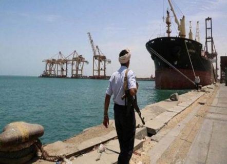 إعلان حكومي حول إدخال سفن وقود إلى الحديدة