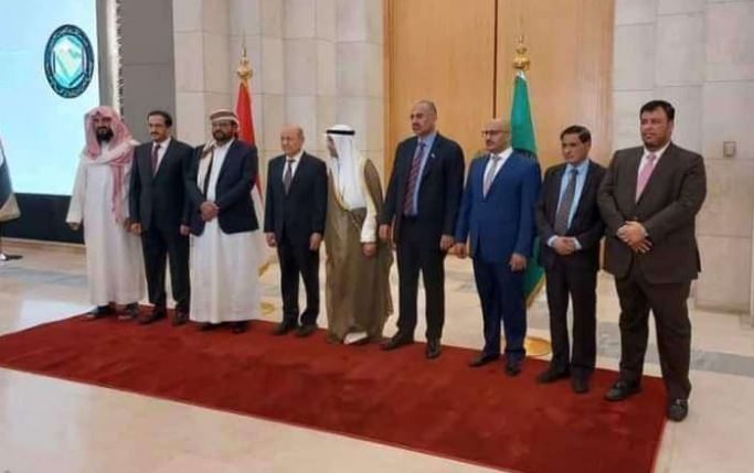  بعد جدل حول شرعيته .. قانوني يجيز الإعلان الرئاسي