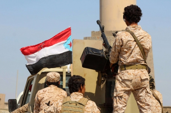 توتر بين فصائل الانتقالي ينذر باندلاع مواجهات مسلحة