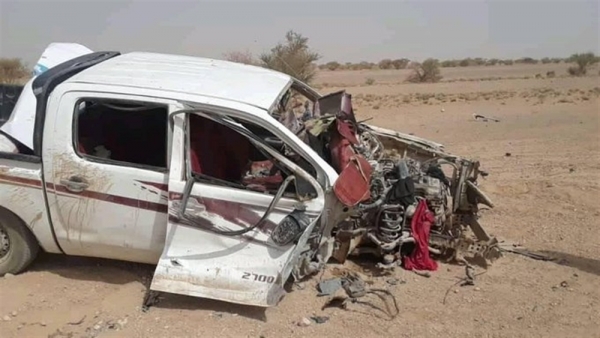 مقتل 3 مدنيين وإصابة 5 في انفجار لغم بمركبة بالجوف