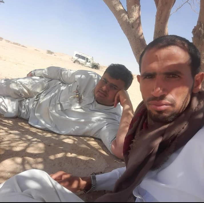 نجاة ركاب سيارة مدينة لمهاجرين عائدين من السعودية من انفجار لغم حوثي