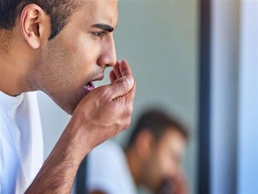 ما أسباب رائحة الفم الكريهة؟.. تشير إلى أمراض خطيرة