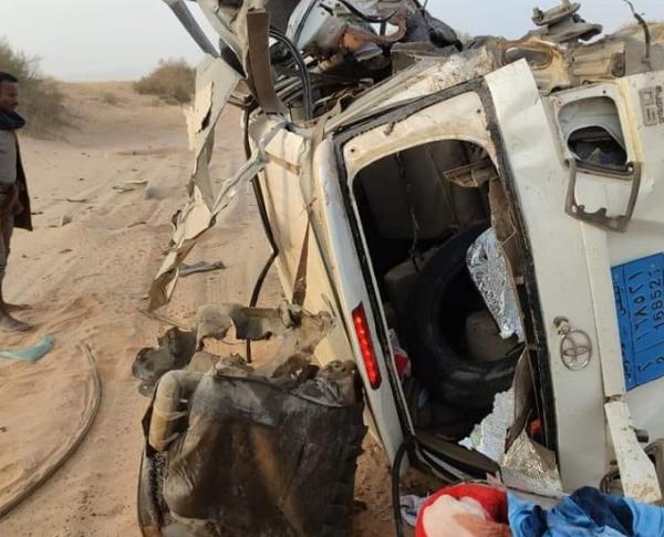 نجاة مسافرين عائدين من السعودية في انفجار لغم خووثي  بالجوف