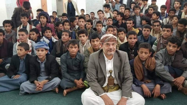 مع بدء العام الدراسي.. صرف وعود حوثية جديدة للمعلمين باعتماد حافز شهري في مناطقها