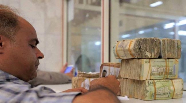 الريال اليمني يتراجع مجددا أمام العملات الأجنبية "أسعار الصرف"