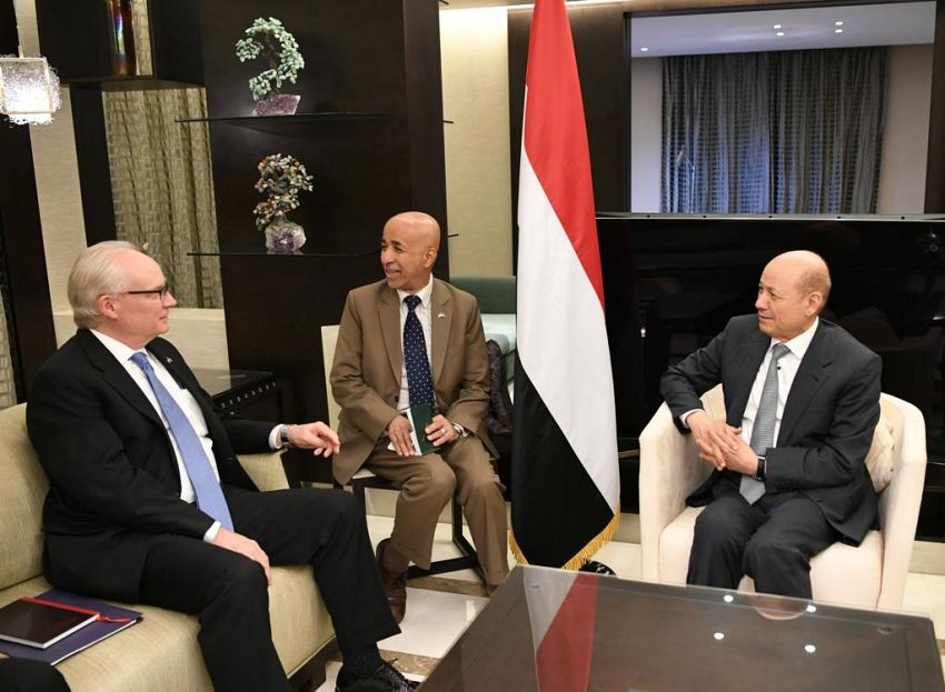  مشاركة يمنية مرتقبة في جانب من المشاورات الأمريكية في السعودية