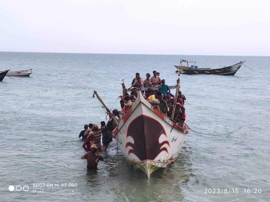 عودة ١٠٠ صياد الى الحديدة بعد أشهر من احتجازهم في إريتريا