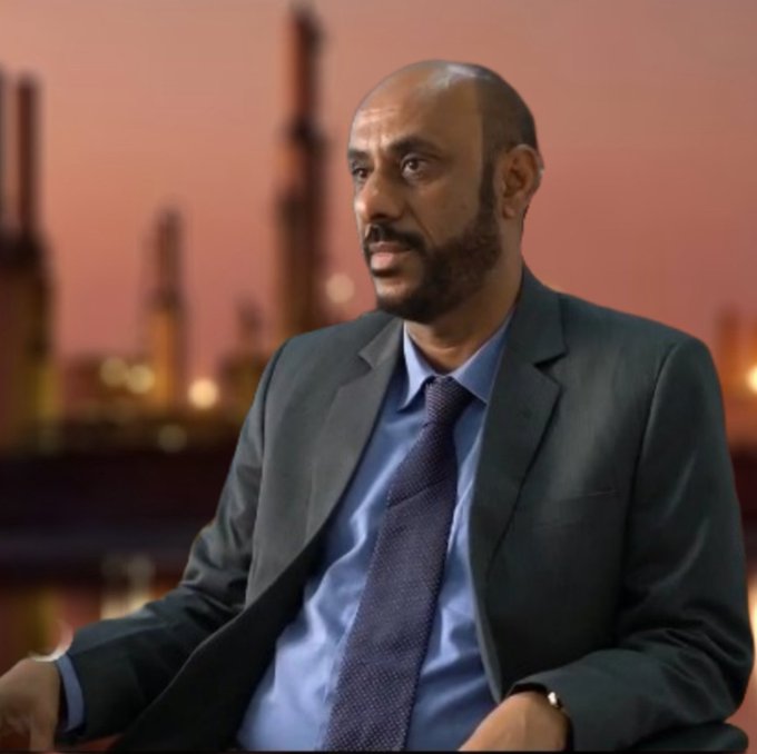 مسؤول رفيع في صافر يغادر إلى جهة غير معلومة بعد الكشف عن تورطه في فساد بمئات المليارات 