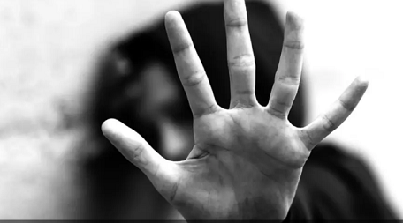والد يقدم على خطف ابنته الأمريكية ويحتجزها في صنعاء