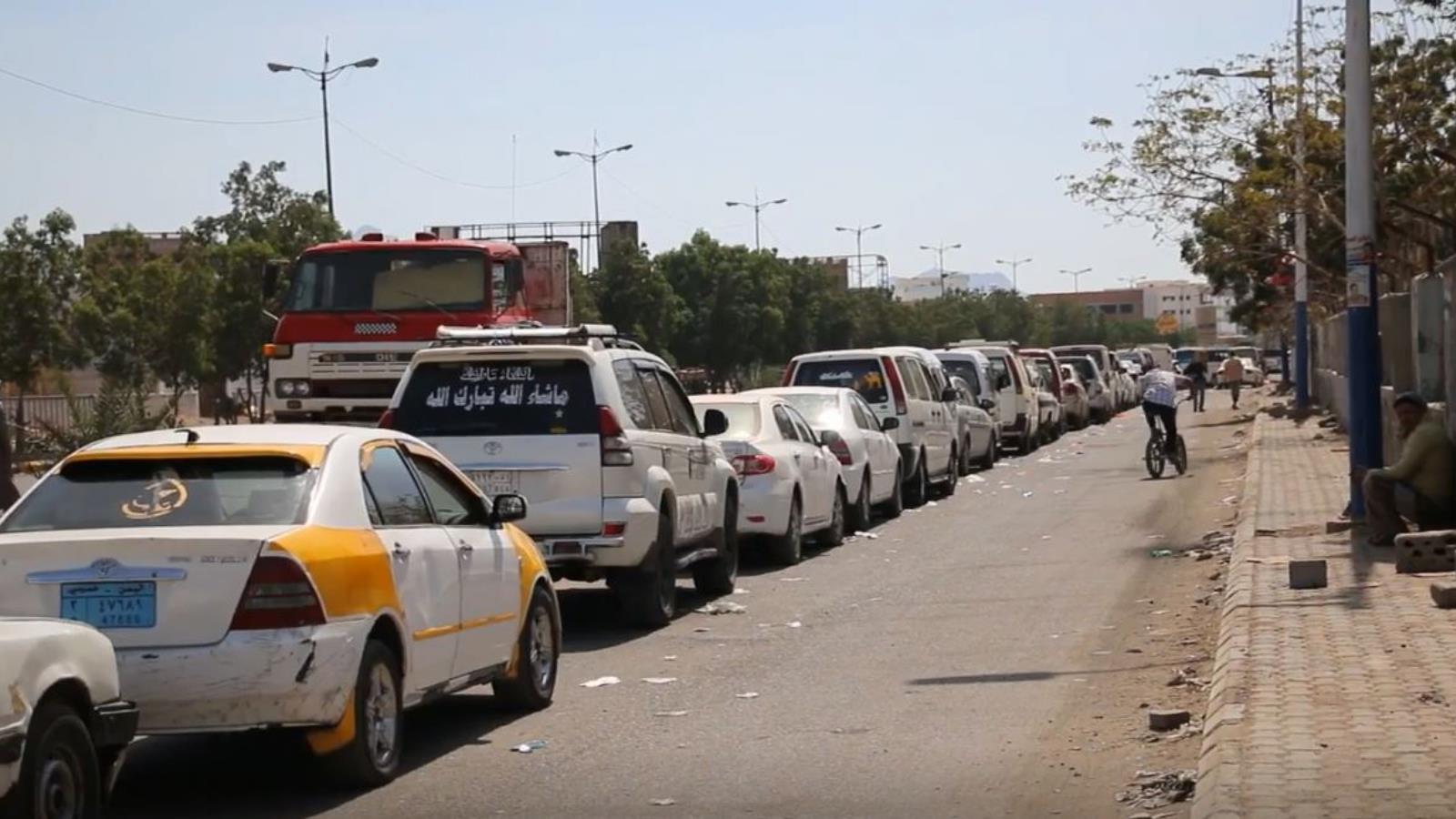 وزير يمني يكشف بالأرقام افتعال "الحوثي" أزمة وقود لإنعاش السوق السوداء
