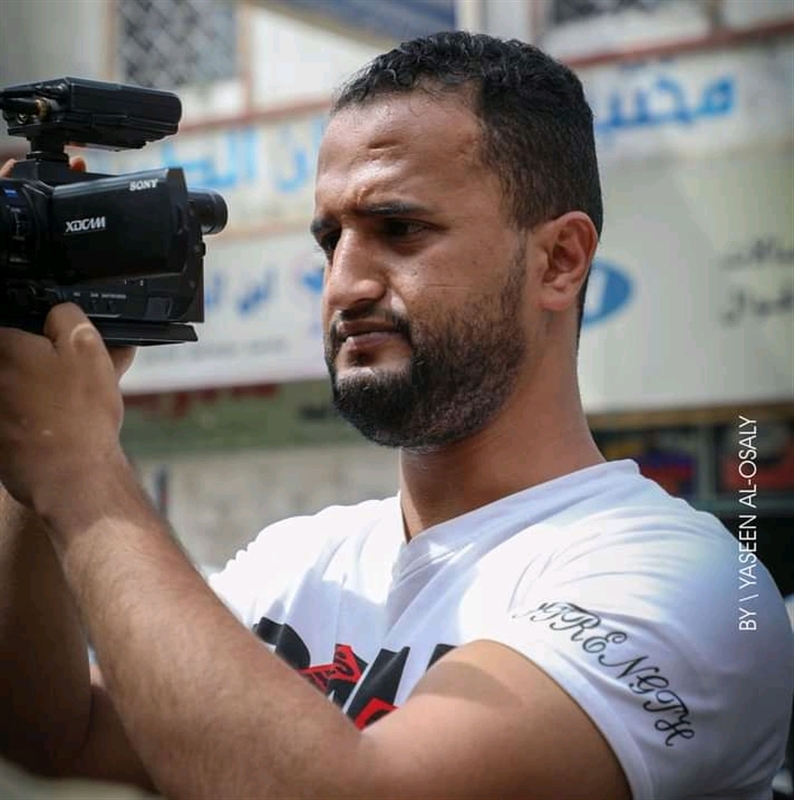 صحفيان بتعز يتهمان أجهزة أمنية وعسكرية بملاحقتهما والشرطة تنفي