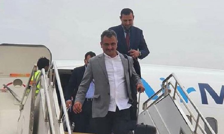 محافظ عدن لملس يصل الى عدن