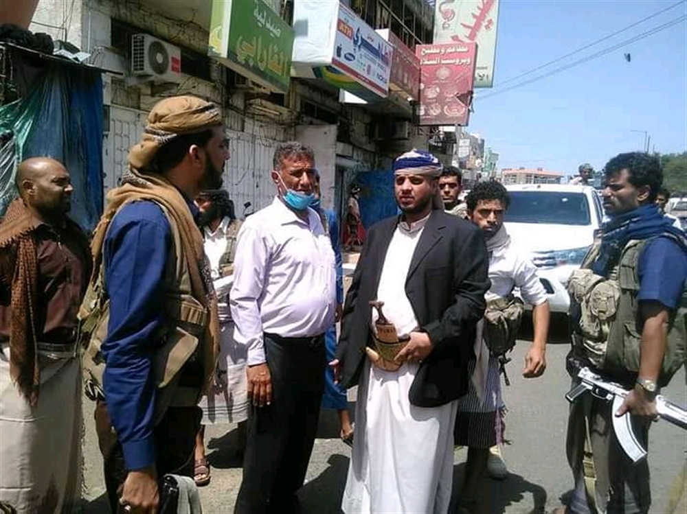 مسؤول كبير في تعز يدعو لتوحيد قوات الانتقالي والساحل مع قوات الجيش ضد الحوثيين