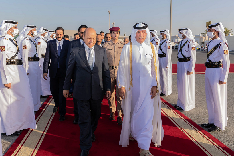 الرئيس العليمي يختتم زيارة للدوحة