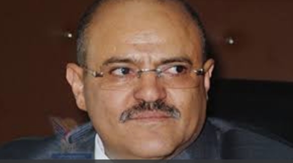 محافظ تعز يتقدم بطلب غريب لنائب الرئيس يثير سخرية واستهجان أبناء المدينة
