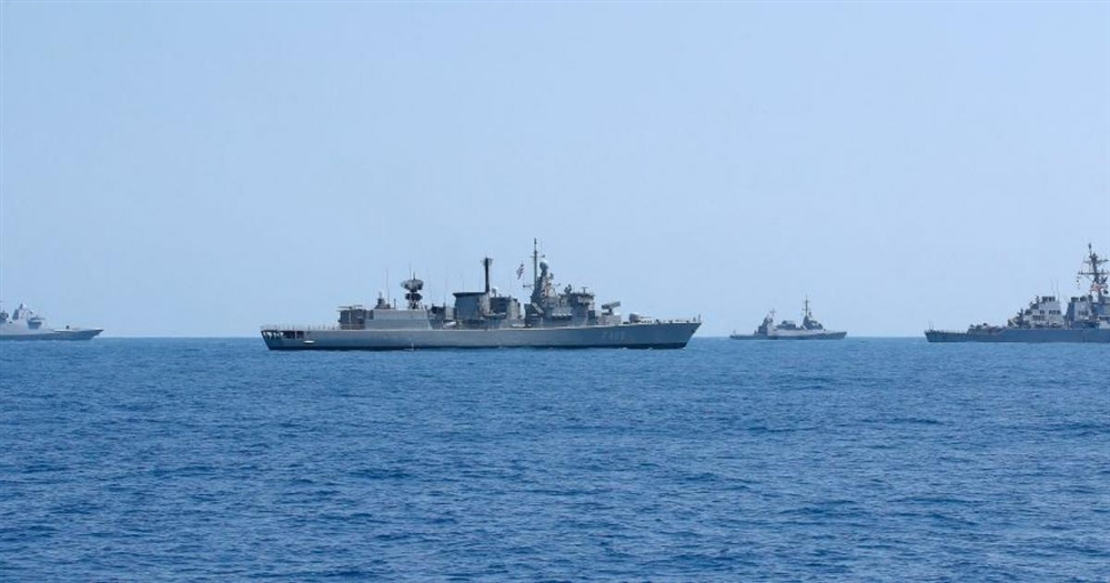 خمس شركات شحن تعلن تعليق عمليات النقل عبر البحر الأحمر مع تزايد الهجمات على السفن