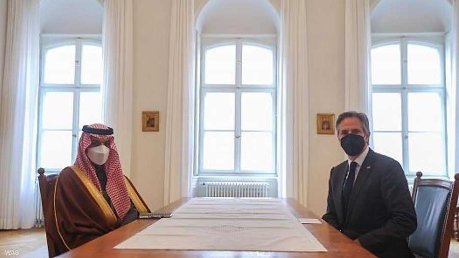 مباحثات سعودية أميركية لوقف انتهاكات الحوثي بحق اليمن وشعبه