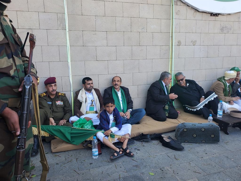 الإيراني حسن أيرلو يتعهد باستمرار الحوثيين بالحرب