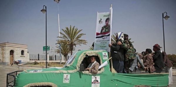 مليشيا الحوثي تشيع 11 قياديا لقوا حتفهم في مأرب (أسماء)