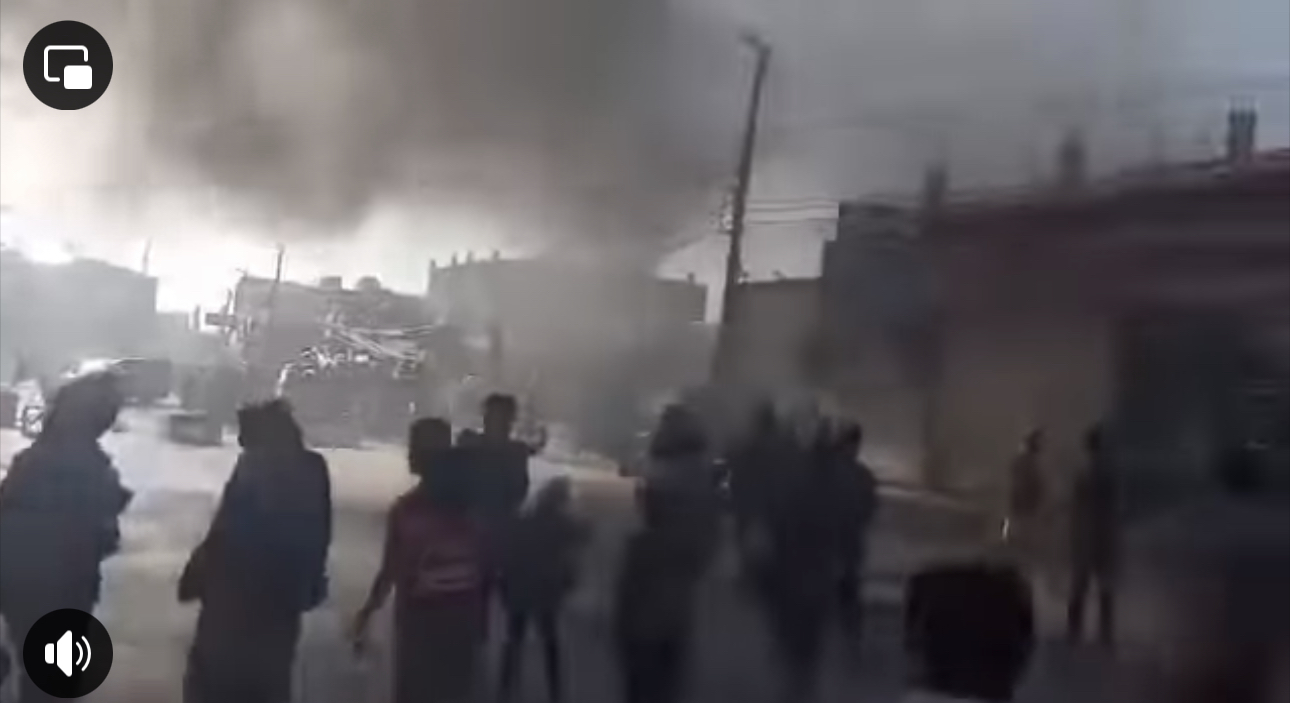 شاهد بالفيديو.. انتفاضة واسعة في مدينة رداع ضد مليشيا إيران الارهابية
