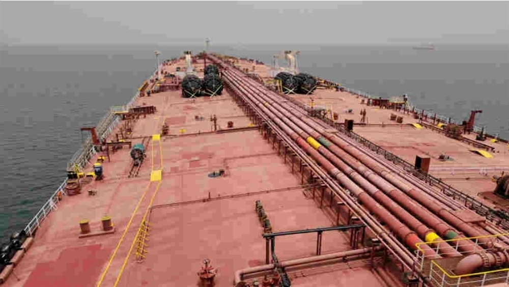 منظمة "غرينبيس" تحذر :  عملية نقل النفط من الناقلة صافر "محفوفة بالمخاطر"