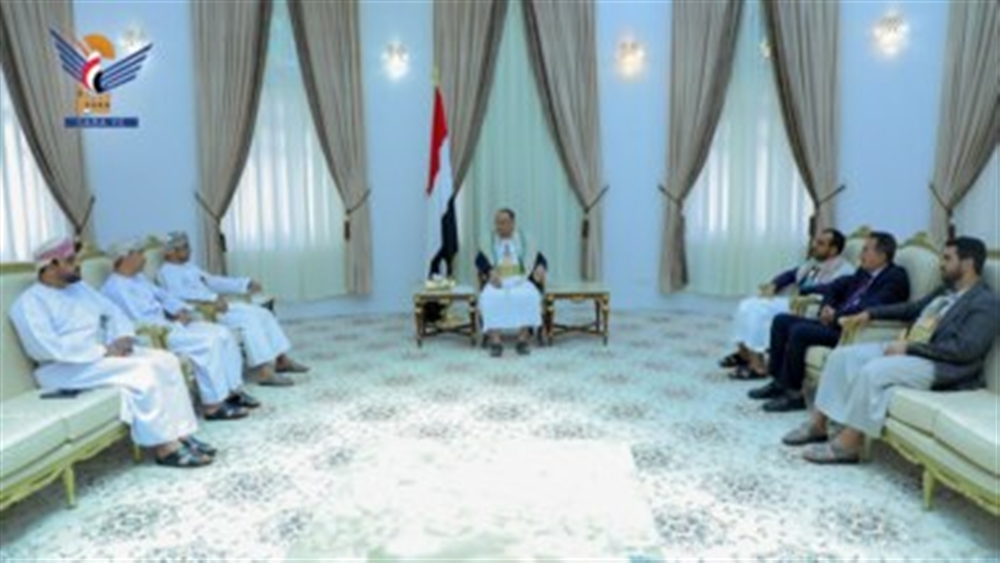الوفد العماني يغادر صنعاء ومصادر تكشف مادار في الإجتماعات السرية بين الطرفين